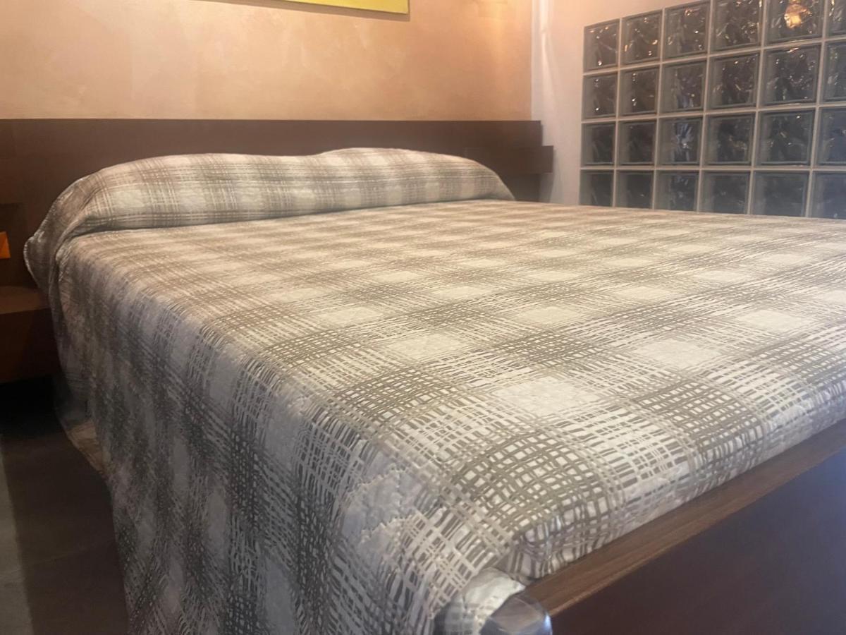 Be Your Home - Grazioso Monolocale Tra Porto E Stazione Civitavecchia Esterno foto